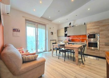 Salone - Two-room apartment Alba - photo 1