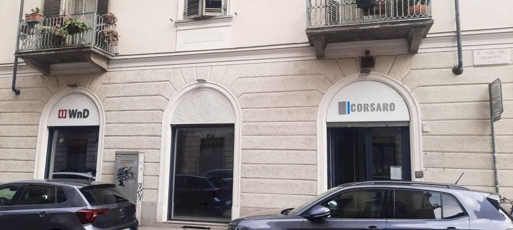 Facciata - Negozio via Vincenzo Gioberti, 55, Torino (zona Crocetta) - foto 1