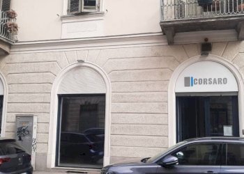 Facciata - Negozio via Vincenzo Gioberti, 55, Torino (zona Crocetta) - foto 1