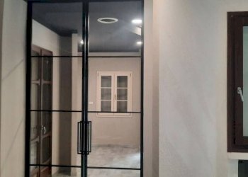 Interno palazzo - Negozio via Vincenzo Gioberti, 55, Torino (zona Crocetta) - foto 12