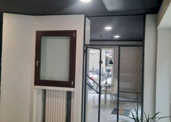 Interno palazzo - Negozio via Vincenzo Gioberti, 55, Torino (zona Crocetta) - foto 13