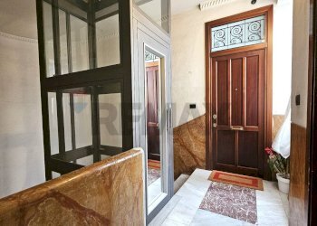 Ricezione / Lobby - Trilocale corso finocchiaro aprile
 
93, Palermo - foto 5