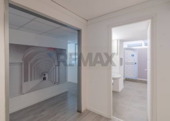 Hall / corridoio - Ufficio Via Resuttana
 
360, Palermo - foto 15