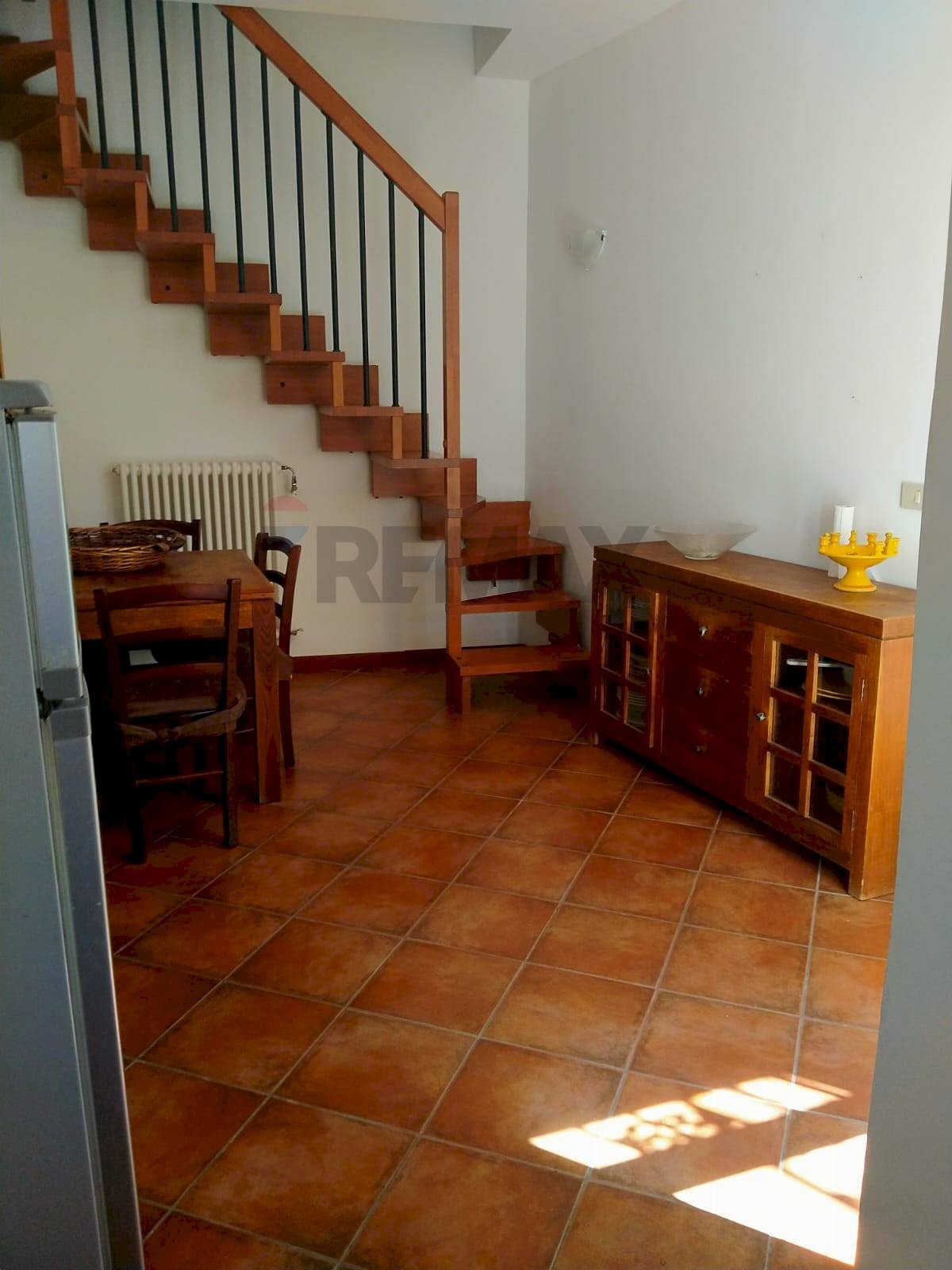 Scale - Trilocale Vicolo Forno Ai Maestri D'acqua
 
7, Palermo - foto 2