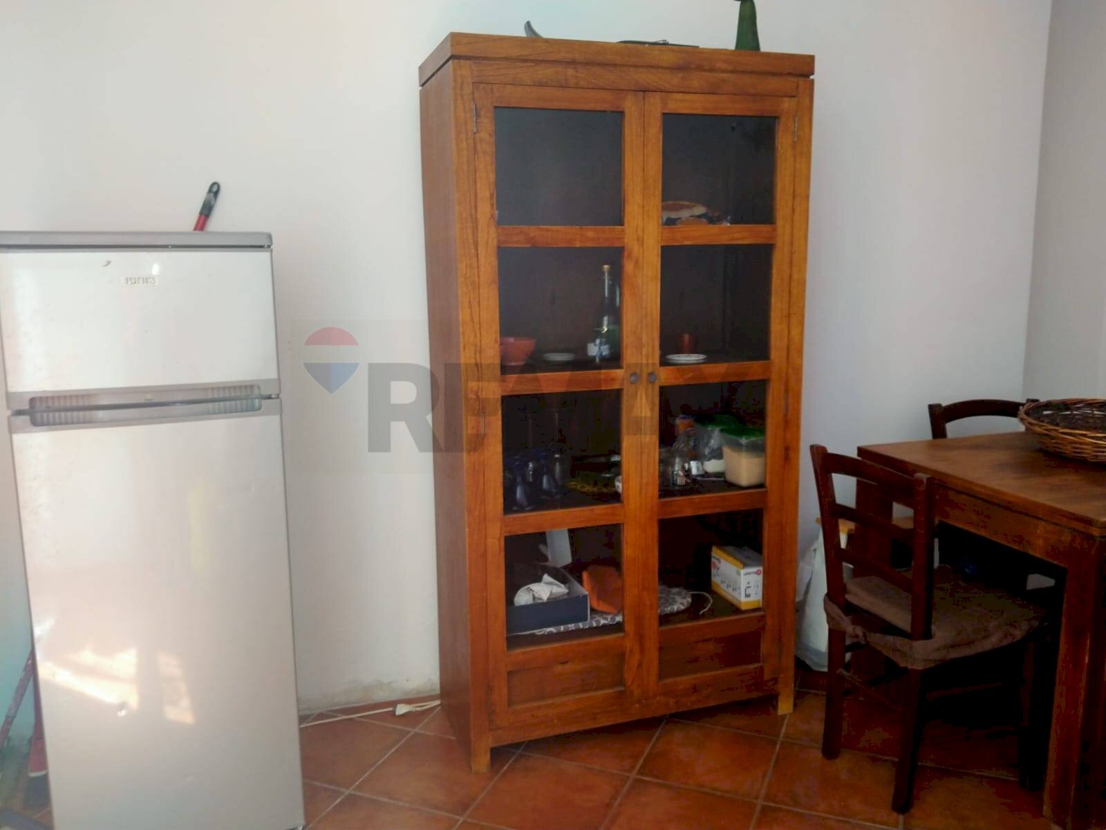 Sala da pranzo - Trilocale Vicolo Forno Ai Maestri D'acqua
 
7, Palermo - foto 3