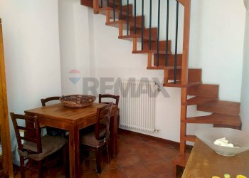 Sala da pranzo - Trilocale Vicolo Forno Ai Maestri D'acqua
 
7, Palermo - foto 6