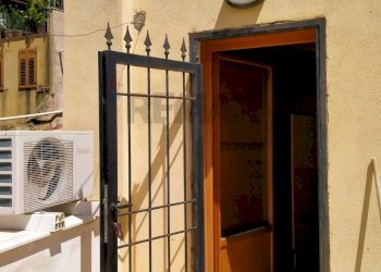 Terrazza - Trilocale Vicolo Forno Ai Maestri D'acqua
 
7, Palermo - foto 21