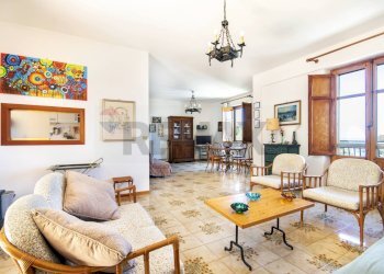 Soggiorno - Four-room apartment Via Pitea Da Marsiglia
 
16, Palermo - photo 5