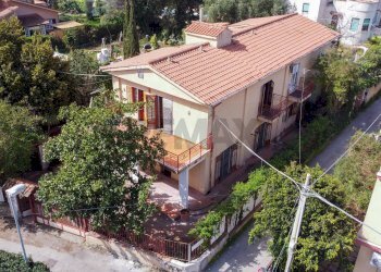 Casa all\'aperto - Villa VIA ANTIGONE
 
111, Palermo - foto 1