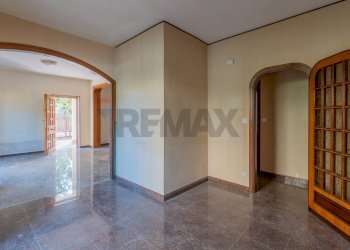 Stanza vuota - Villa VIA ANTIGONE
 
111, Palermo - foto 2