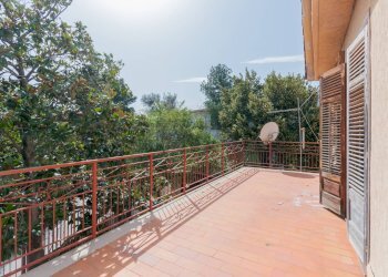 Terrazza - Villa VIA ANTIGONE
 
111, Palermo - foto 12