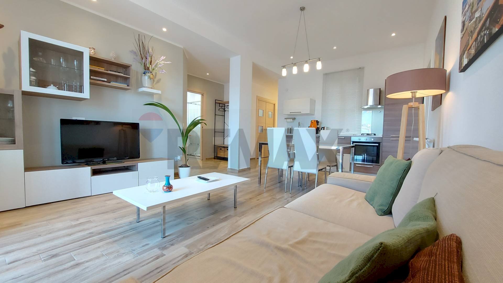 Sala da pranzo - Three-room apartment Corso Alberto Amedeo
 
196, Palermo - photo 1