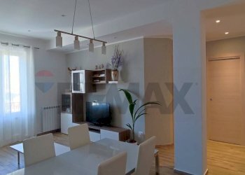 Sala da pranzo - Three-room apartment Corso Alberto Amedeo
 
196, Palermo - photo 12