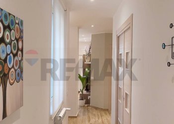 Hall / corridoio - Three-room apartment Corso Alberto Amedeo
 
196, Palermo - photo 15