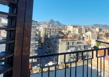 Balcone - Three-room apartment Corso Alberto Amedeo
 
196, Palermo - photo 19