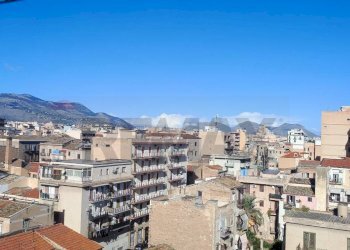 Edificio all\'aperto - Three-room apartment Corso Alberto Amedeo
 
196, Palermo - photo 22