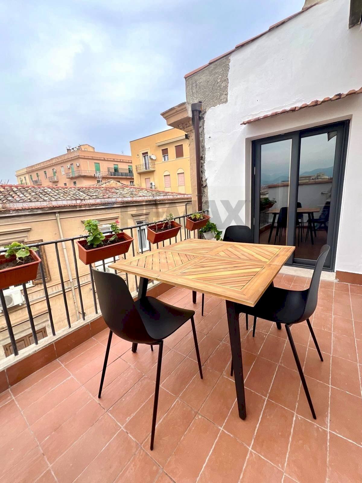 Terrazza - Attico Via Maqueda
 
232, Palermo - foto 2