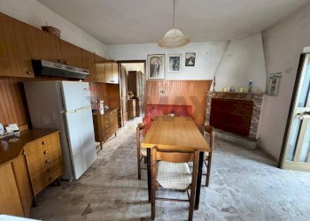 Sala da pranzo - Casa semi indipendente via Pietranegra
 
5, Lettomanoppello - foto 4