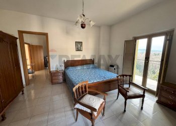 Camera / camera da letto - Casa semi indipendente via Pietranegra
 
5, Lettomanoppello - foto 7