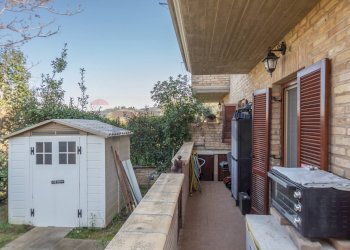 Casa all\'aperto - Casa semi indipendente via Colle Petrano
 
128, Casalincontrada - foto 6