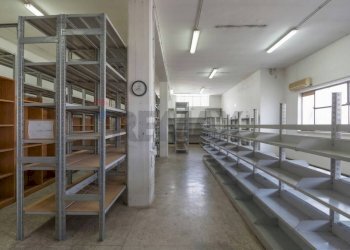 Dispensa di stoccaggio - Laboratorio VIA ANIENE
 
14, Pescara - foto 4