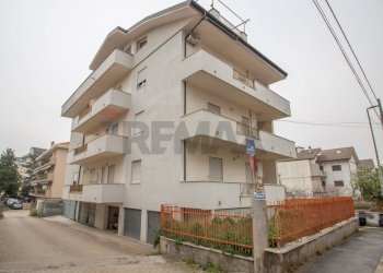 Edificio all\'aperto - Appartamento VIA SULMONA
 
42, Chieti - foto 2