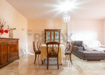 Sala da pranzo - Quadrilocale via Madonna Degli Angeli
 
105, Chieti - foto 1