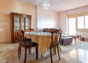 Sala da pranzo - Quadrilocale via Madonna Degli Angeli
 
105, Chieti - foto 2