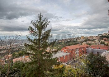 Edificio all\'aperto - Quadrilocale via Madonna Degli Angeli
 
105, Chieti - foto 17