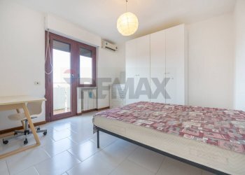 Camera / camera da letto - Attico via Sulmona
 
75, Chieti - foto 13