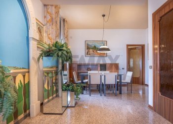 Sala da pranzo - Villa contrada Costa Cola
 
61, Bucchianico - foto 4