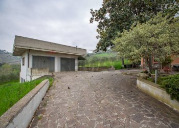 Casa all\'aperto - Villa contrada Costa Cola
 
61, Bucchianico - foto 43