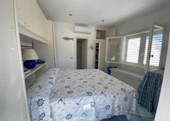 Camera da letto - Casa indipendente via Sopra Giancos, Ponza - foto 11