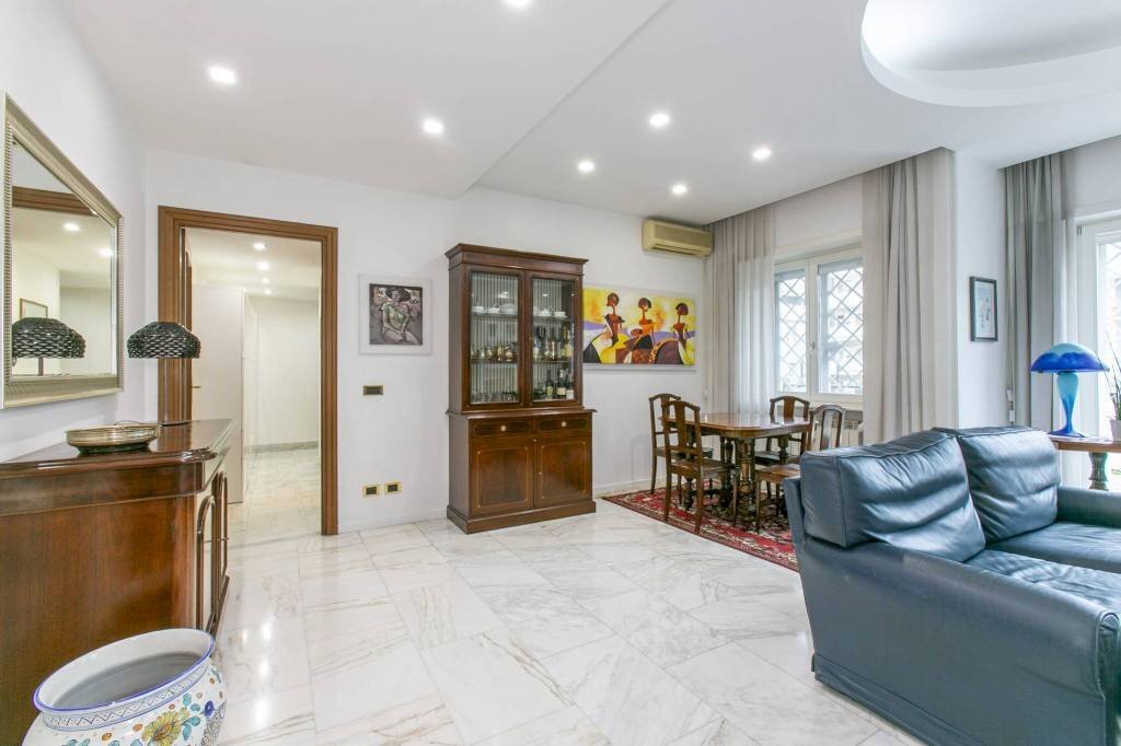 Salone - Three-room apartment via Alberto Litta Modignani, 32, Roma (neighborhood Torrino) - photo 3