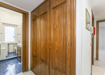 Corridoio - Trilocale via Alberto Litta Modignani, 32, Roma (zona Torrino) - foto 16