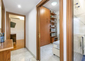 Disimpegno - Trilocale via Alberto Litta Modignani, 32, Roma (zona Torrino) - foto 17