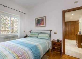 Camera da letto - Trilocale via Alberto Litta Modignani, 32, Roma (zona Torrino) - foto 25