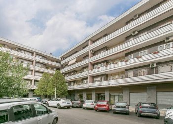 Facciata - Trilocale via Alberto Litta Modignani, 32, Roma (zona Torrino) - foto 28