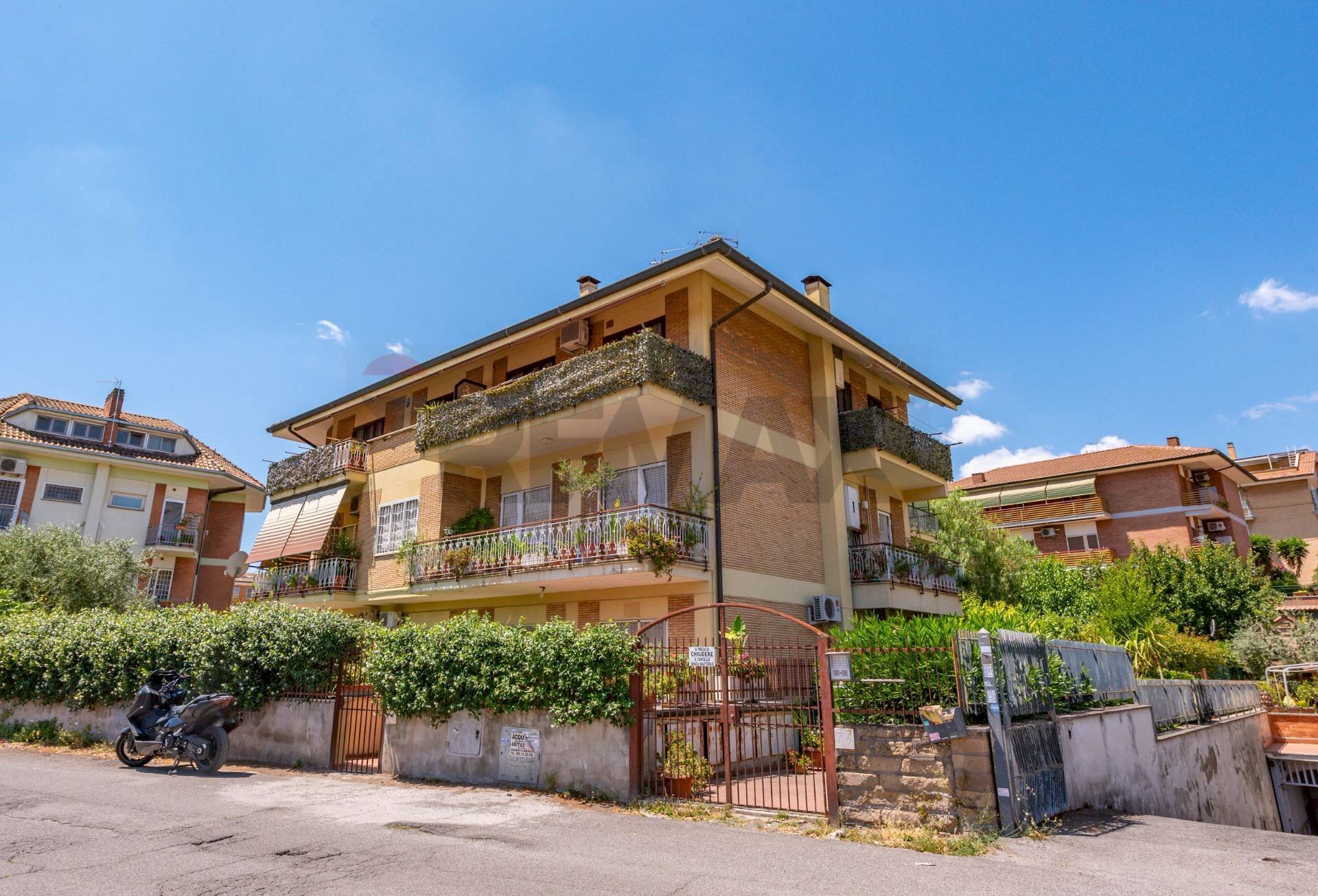 Edificio all\'aperto - Trilocale Via Menofilo, Roma - foto 1