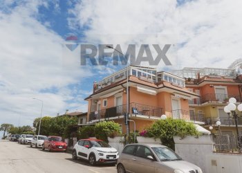 Edificio all\'aperto - Two-room apartment Via Ischia
 
95, Numana - photo 2