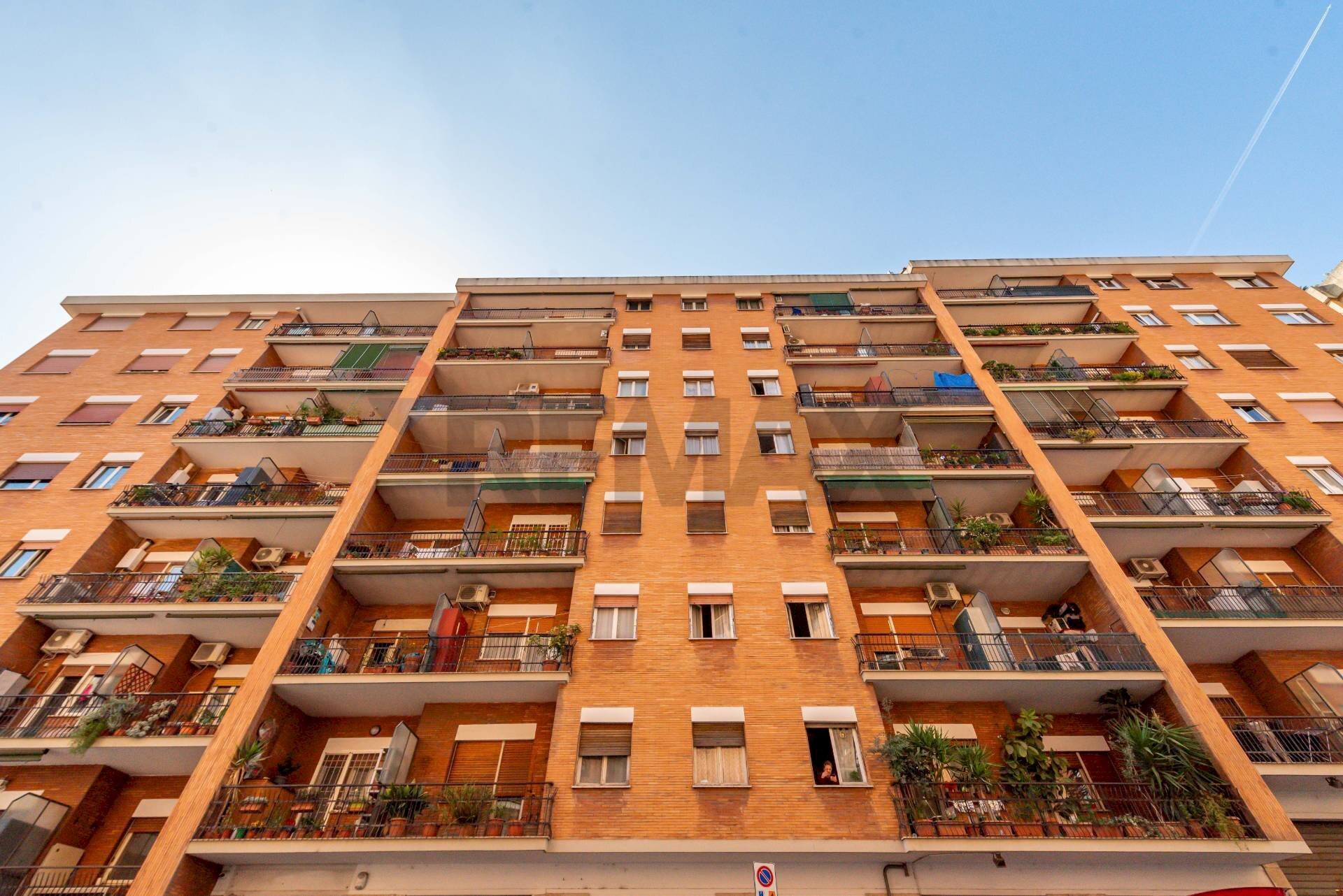 Edificio all\'aperto - Trilocale Via sante Bargellini, Roma - foto 2