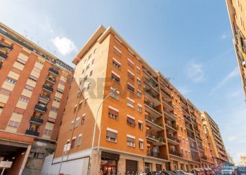 Edificio all\'aperto - Trilocale Via sante Bargellini, Roma - foto 1