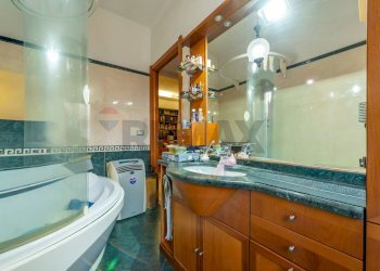 Bagno - Trilocale Via sante Bargellini, Roma - foto 23