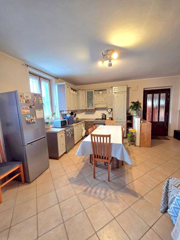 Cucina - Villa Località Valmaggiore, Asti - foto 3