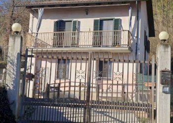 Facciata - Villa Località Valmaggiore, Asti - foto 1