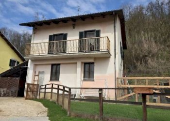 Facciata - Villa Località Valmaggiore, Asti - foto 1