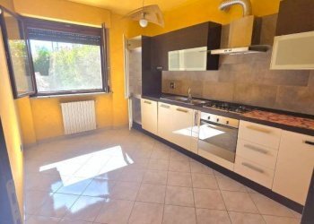 Cucina - Trilocale Regione Crocetta, Villafranca d'Asti - foto 4
