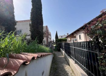 Giardino - Bilocale via Antonio Taramelli, Roma (zona Lido di Ostia) - foto 13