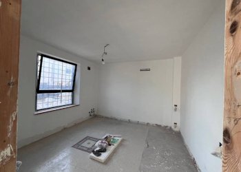Camera da letto - Bilocale via Antonio Taramelli, Roma (zona Lido di Ostia) - foto 23