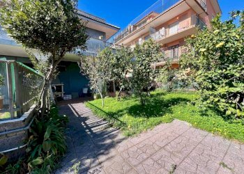 Giardino - Villa via Armando Angelini, Ladispoli - foto 4